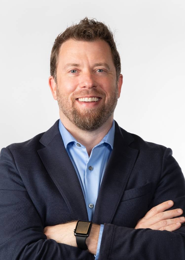 Headshot of Mike Fernandez