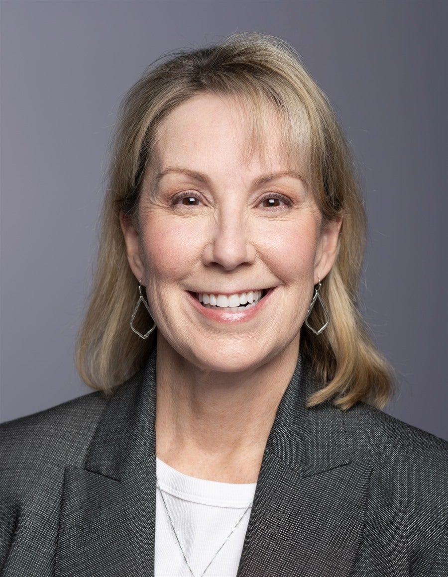 Laura Ritchey Headshot