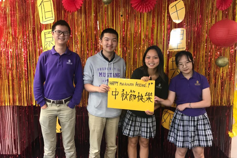 International students celebrating the Mid-Autumn Festival