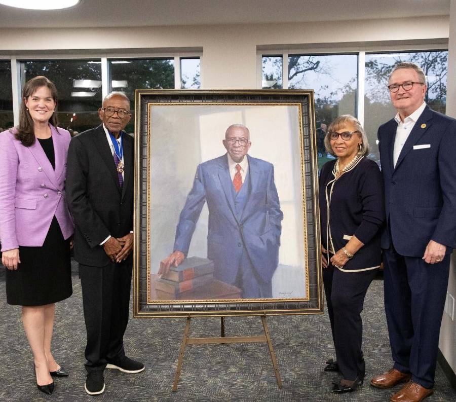 President Candice McQueen, Atty. Fred Gray, portrait of Gray, Carol Gray, Board Chair Dick Cowart