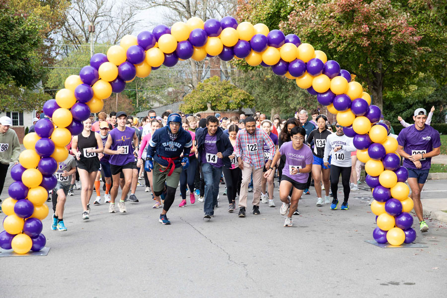 Savannah's Boogie 5K runners