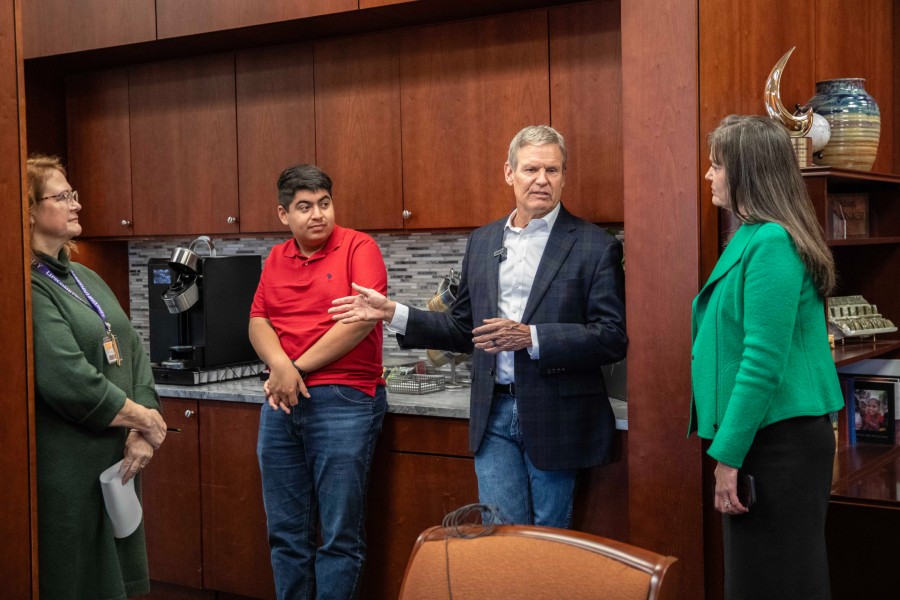 Governor Lee and Candice McQueen with IDEAL intern