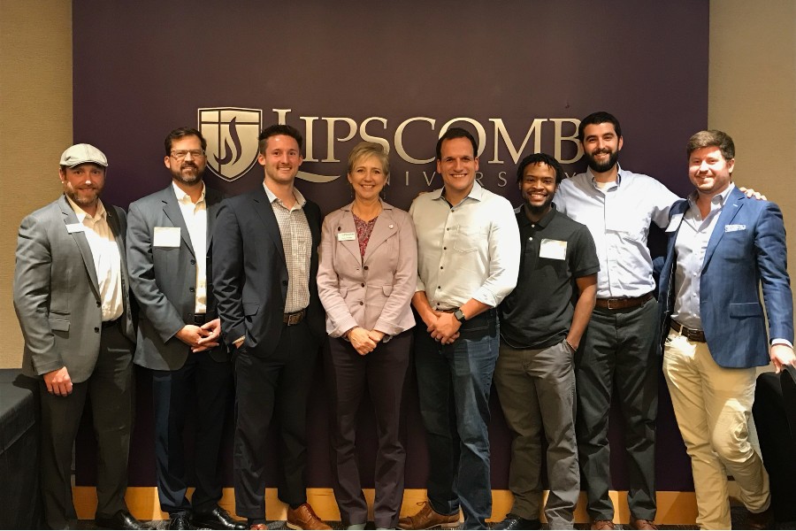 A group of alums and faculty at a mock interview event