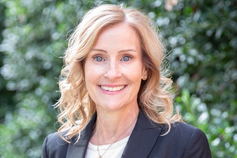 Shelley Armstong