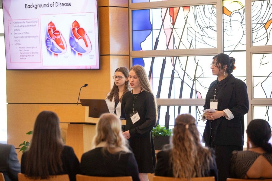 Freshmen presenting at the FOCUS session