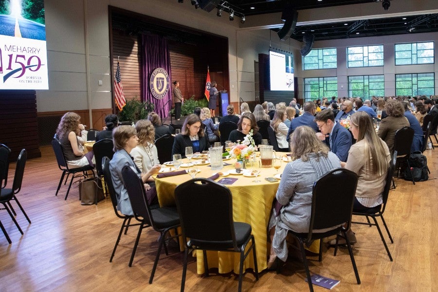 Students at the keynote lunch during the symposium
