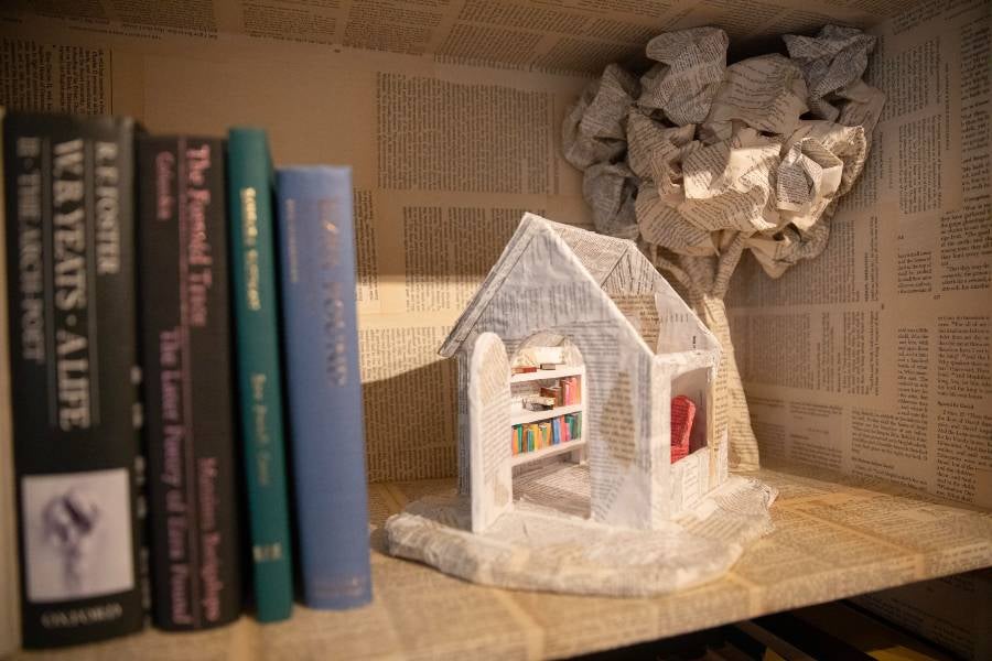 A small paper model of the Book House