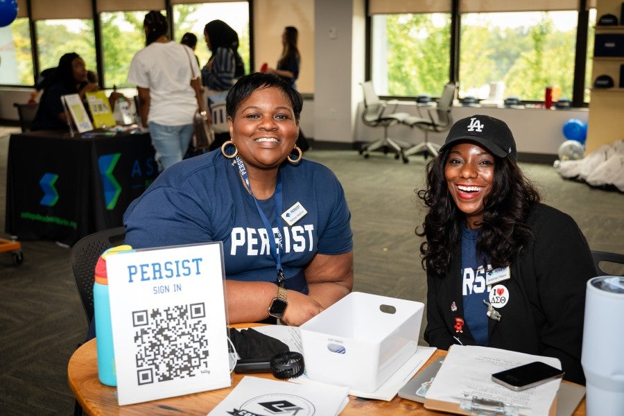 Workers with Persist Nashville program