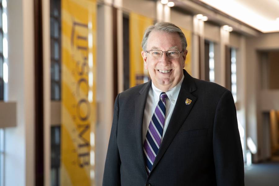 President L. Randolph Lowry to transition to chancellor role this