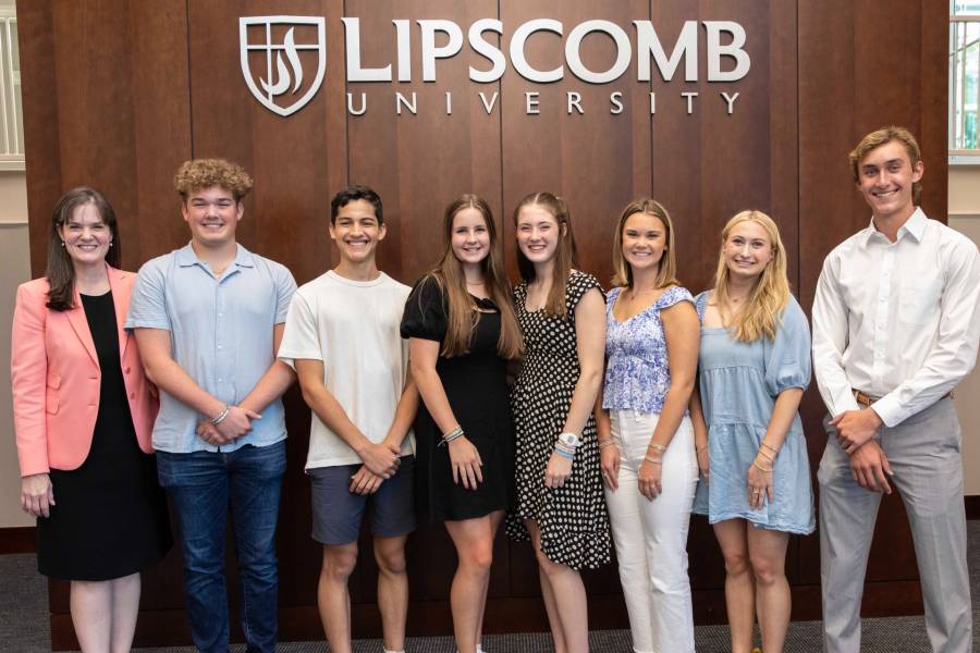 Leadership Scholars with Lipscomb President Candice McQueen