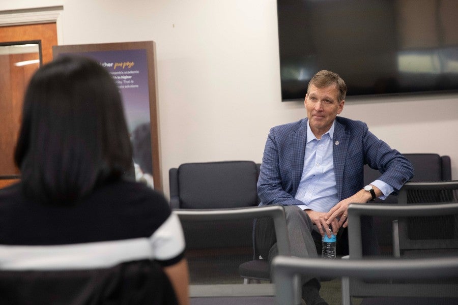 NFL Chief Medical Officer speaks to students