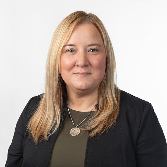 Laurie Kubicek headshot