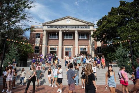 Freshmen gather in Bison Square following the Morning QuestWeek assembly. 