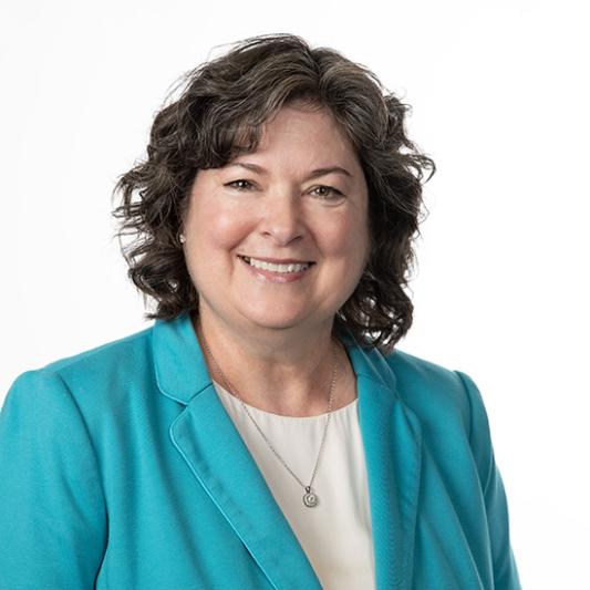 Jennifer Shewmaker headshot