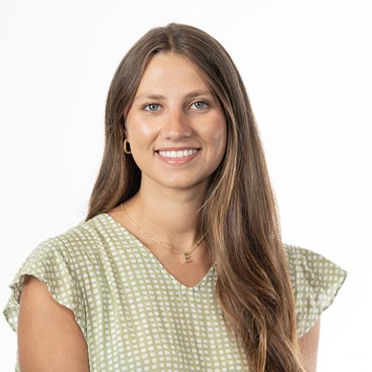 Elise Rice Headshot