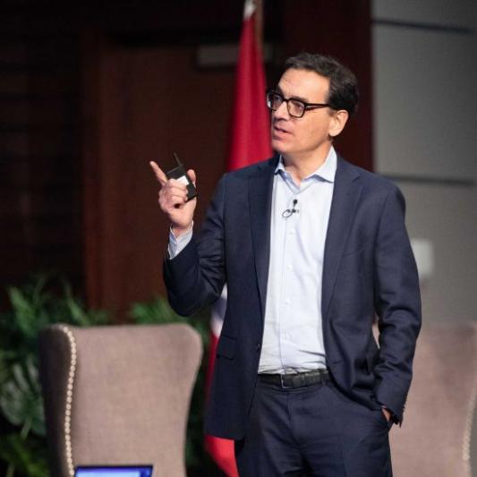 Daniel Pink speaking Lipscomb Elliott Lecture 2023