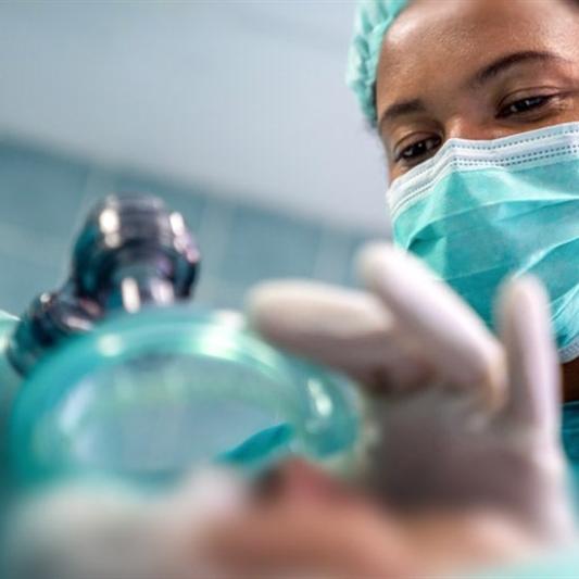 anesthesiology assistant administering anesthesiology