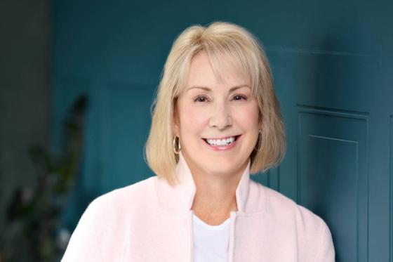 HEadshot of Laura Ritchie