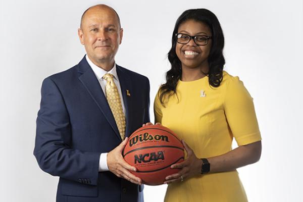 Coaches with ball
