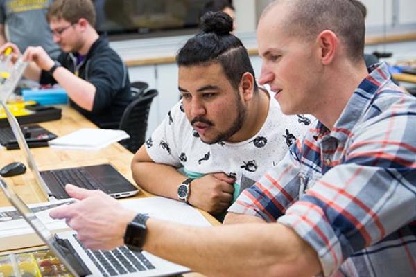 Engineering student working together