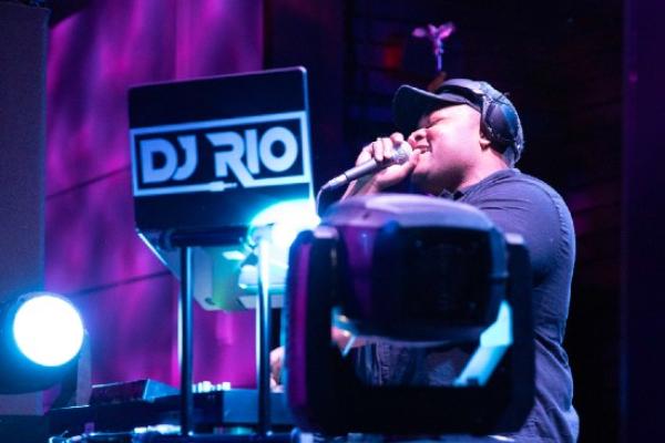 Jalen Anderson DJs at Lipscomb's Student Formal